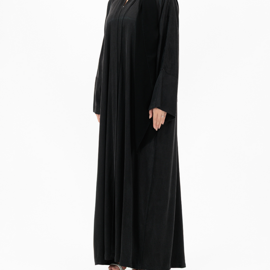 Model wears Bamboo | Black