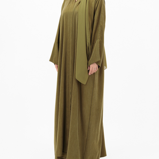 Model wears Bamboo | Lime