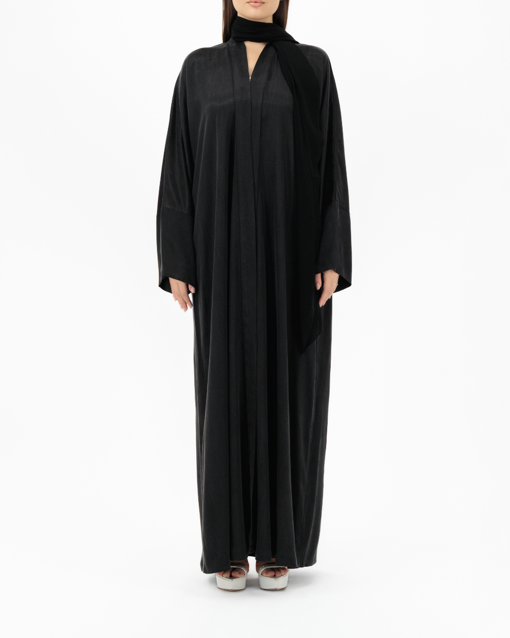 Model wears Bamboo | Black