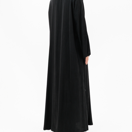 Model wears Bamboo | Black