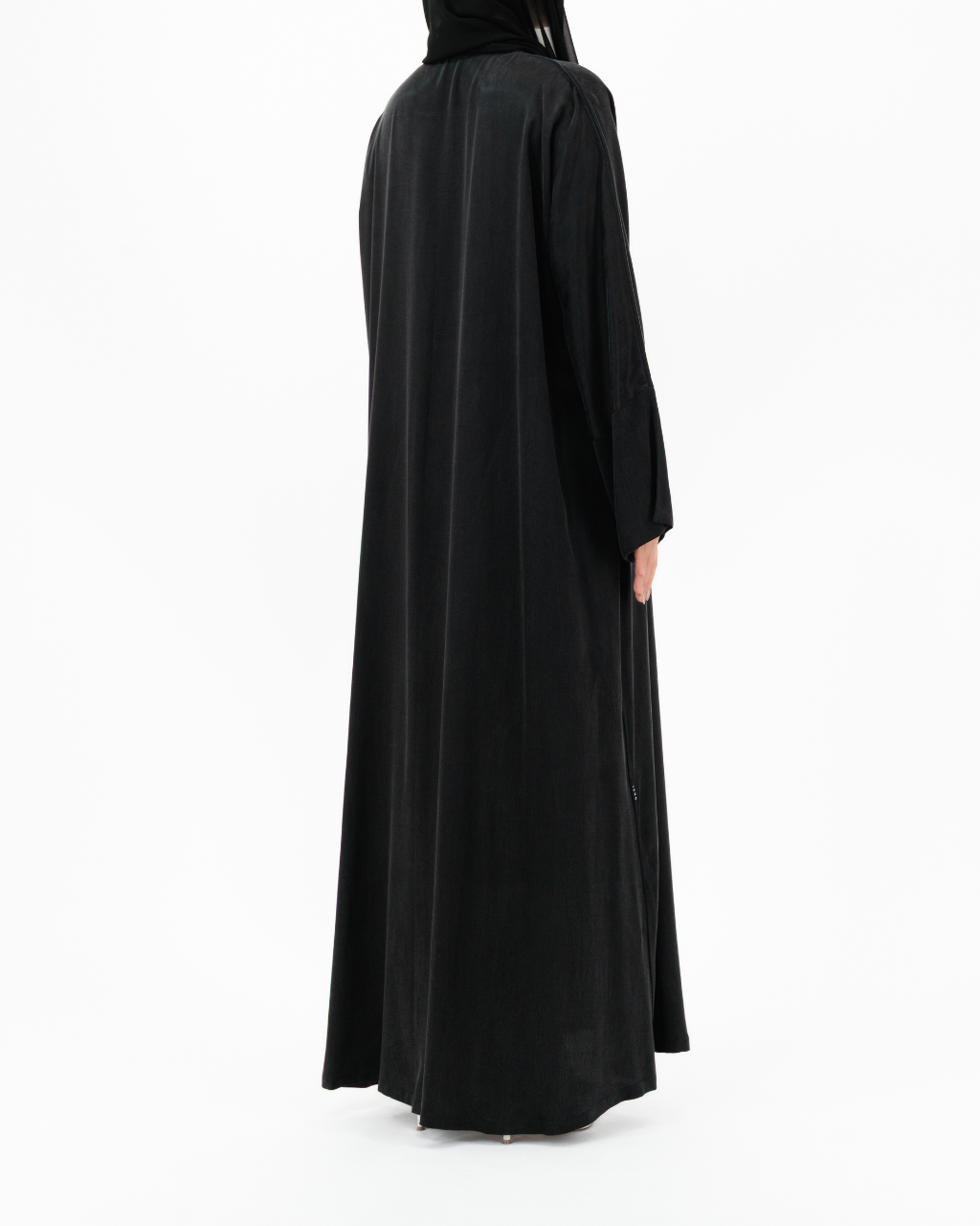 Model wears Bamboo | Black