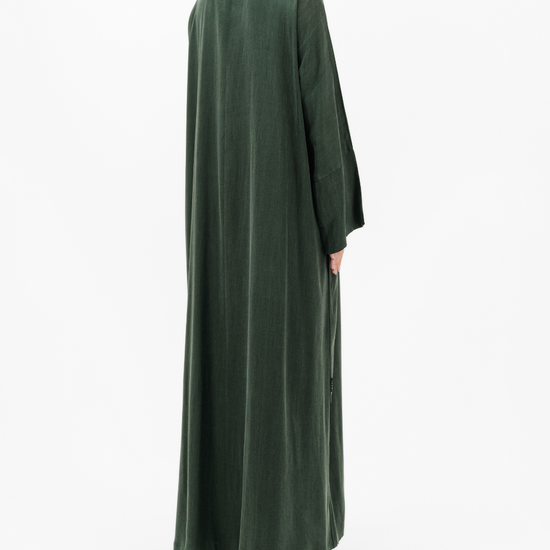 Model wears Bamboo | Green