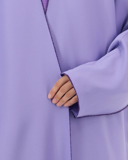 Model wears Abaya | Purple