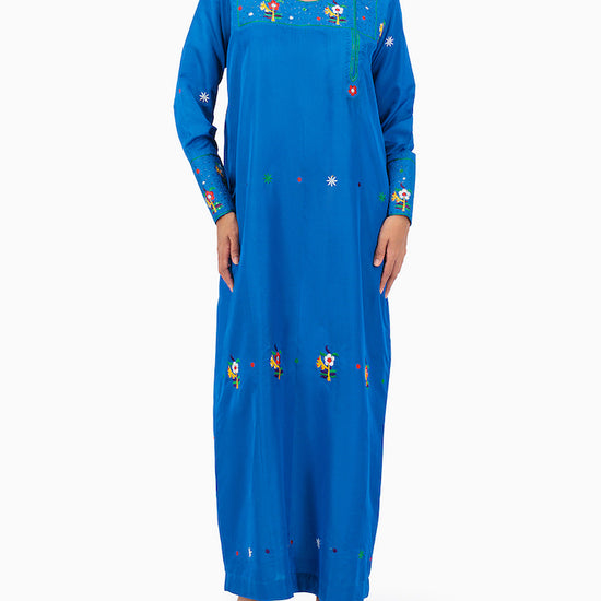 Model wears Blue Mkhawar