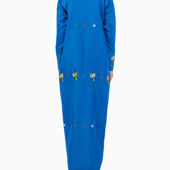 Model wears Blue Mkhawar