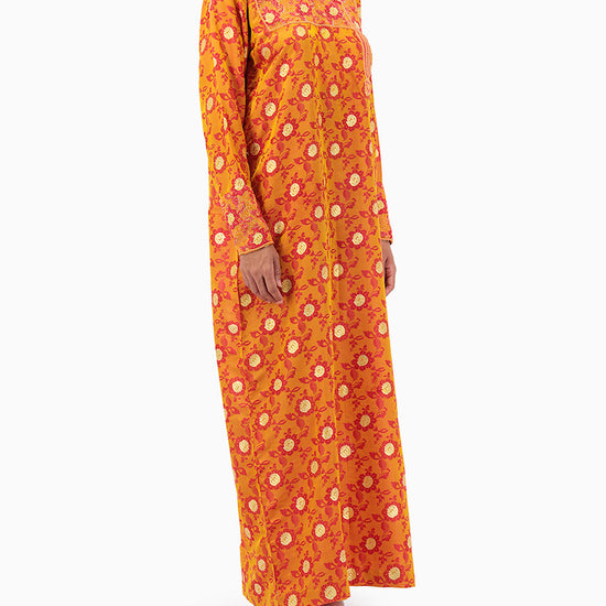 Model wears Orange Mkhawar