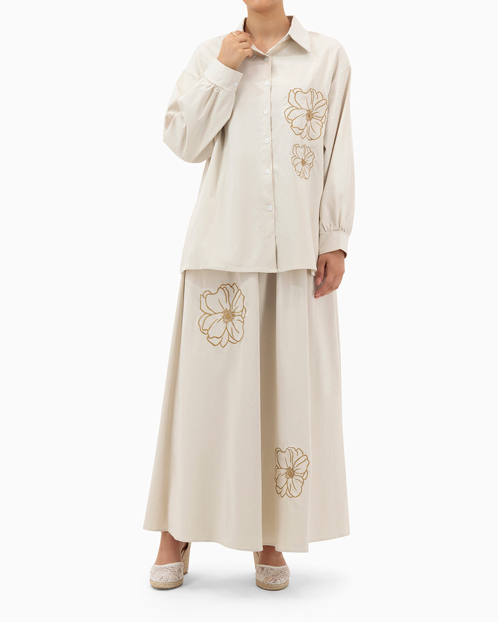 Model wears Beige Flower Set