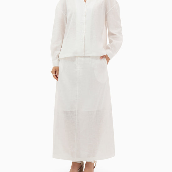 Model wears White Set With Collar Shirt