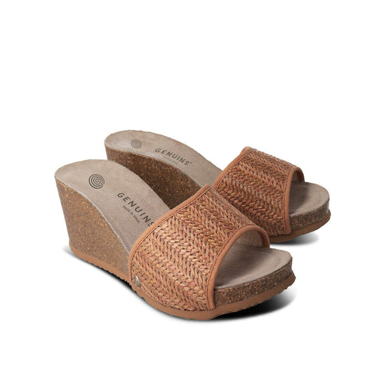 Model wears Daylis Light Brown Sandal