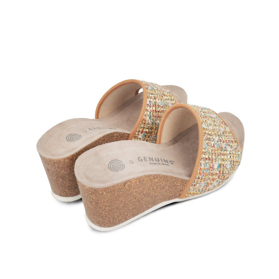 Model wears Daylis Caramel Sandal