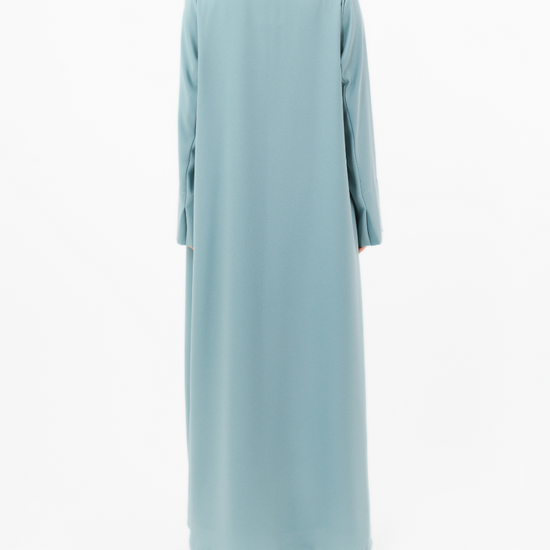 Model wears Essential Matte | Cloud