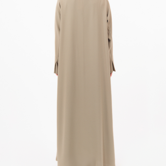 Model wears Essential Matte | Gold