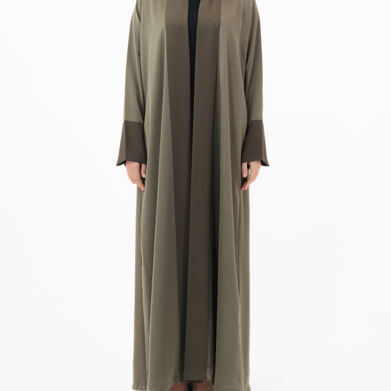 Model wears Essential Shiny | Khaki