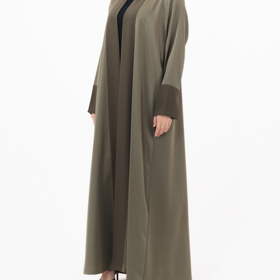 Model wears Essential Shiny | Khaki