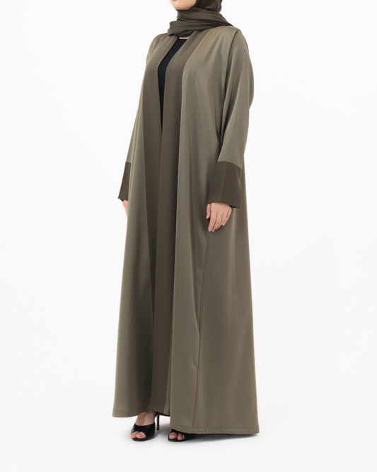 Model wears Essential Shiny | Khaki