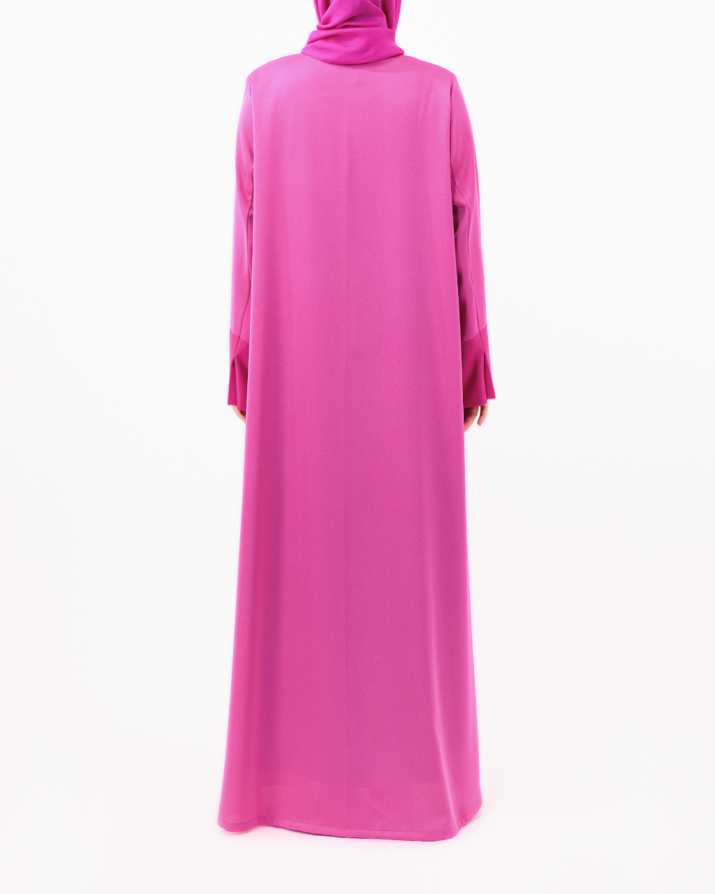 Model wears Essential Shiny | Pink