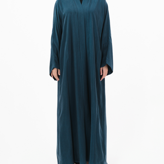 Model wears Silk | Gulf Coast