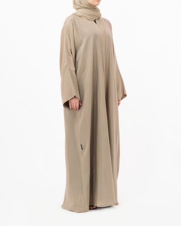 Model wears Silk | Beige