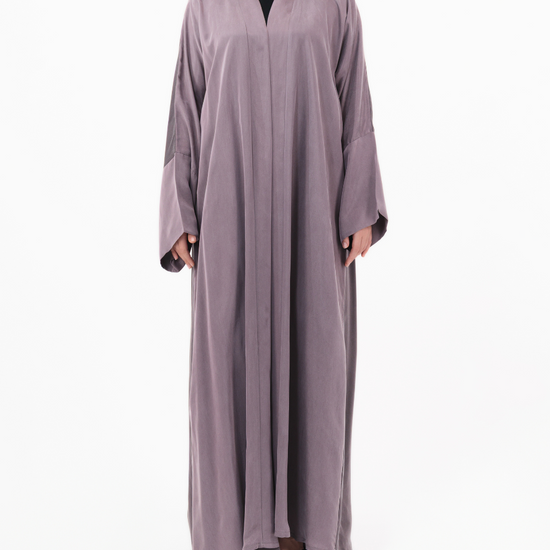 Model wears Silk | Dusty Lavender