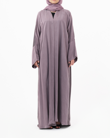 Model wears Silk | Dusty Lavender