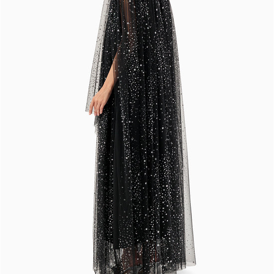 Model wears Wedding Abaya | Stars