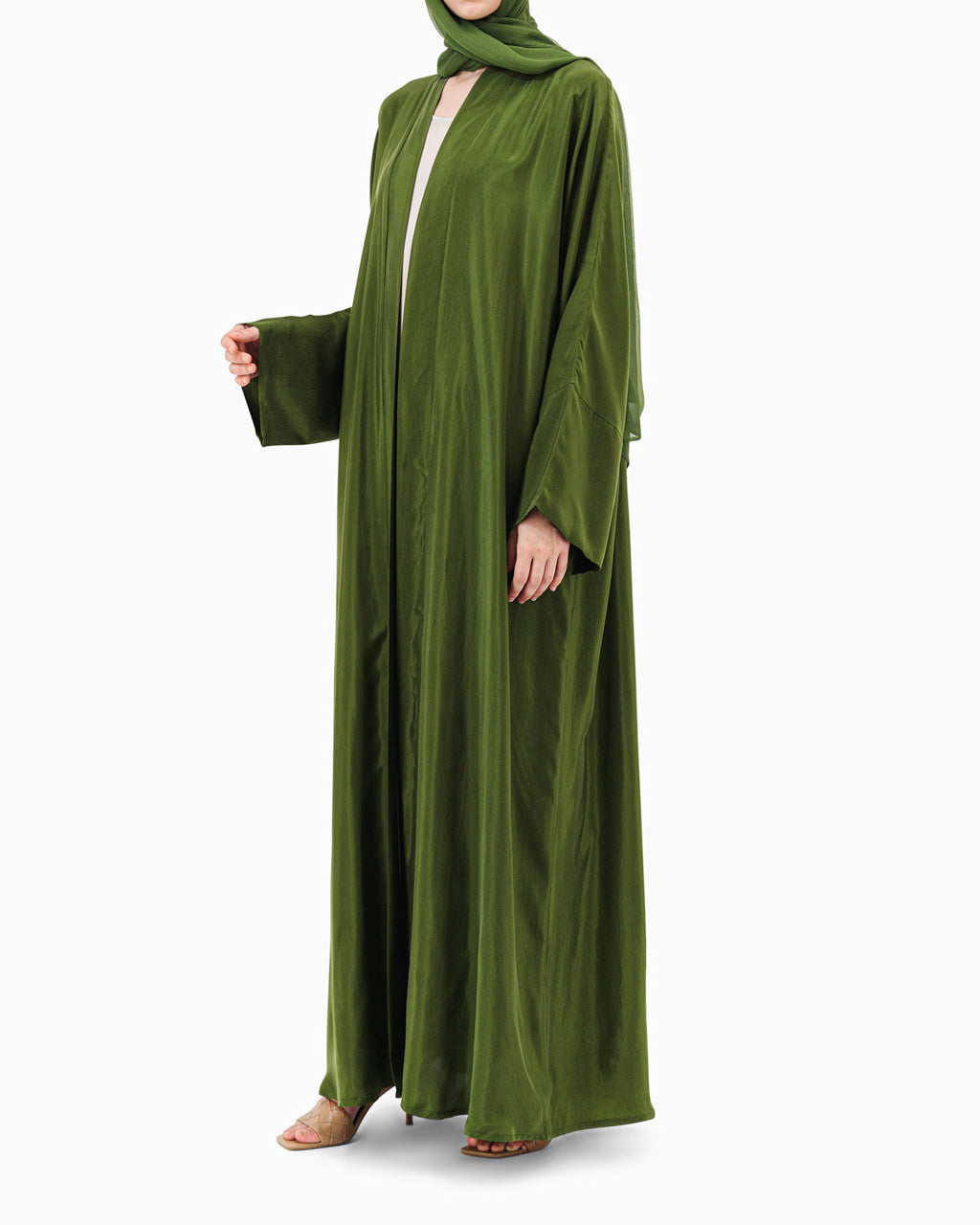 Model wears Green Abaya