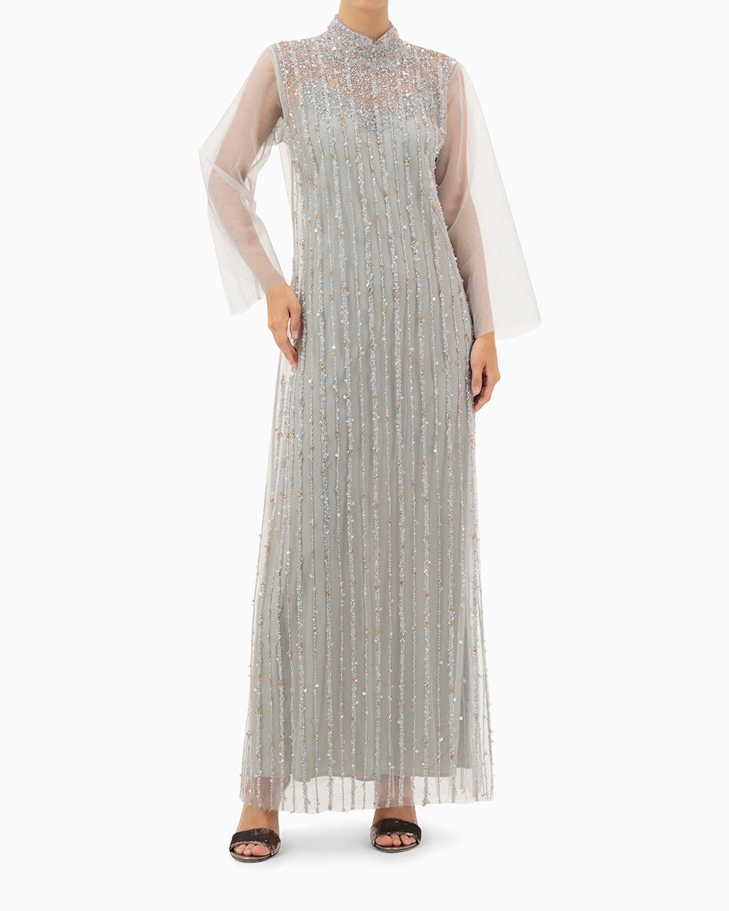 Model wears Dress | Grey