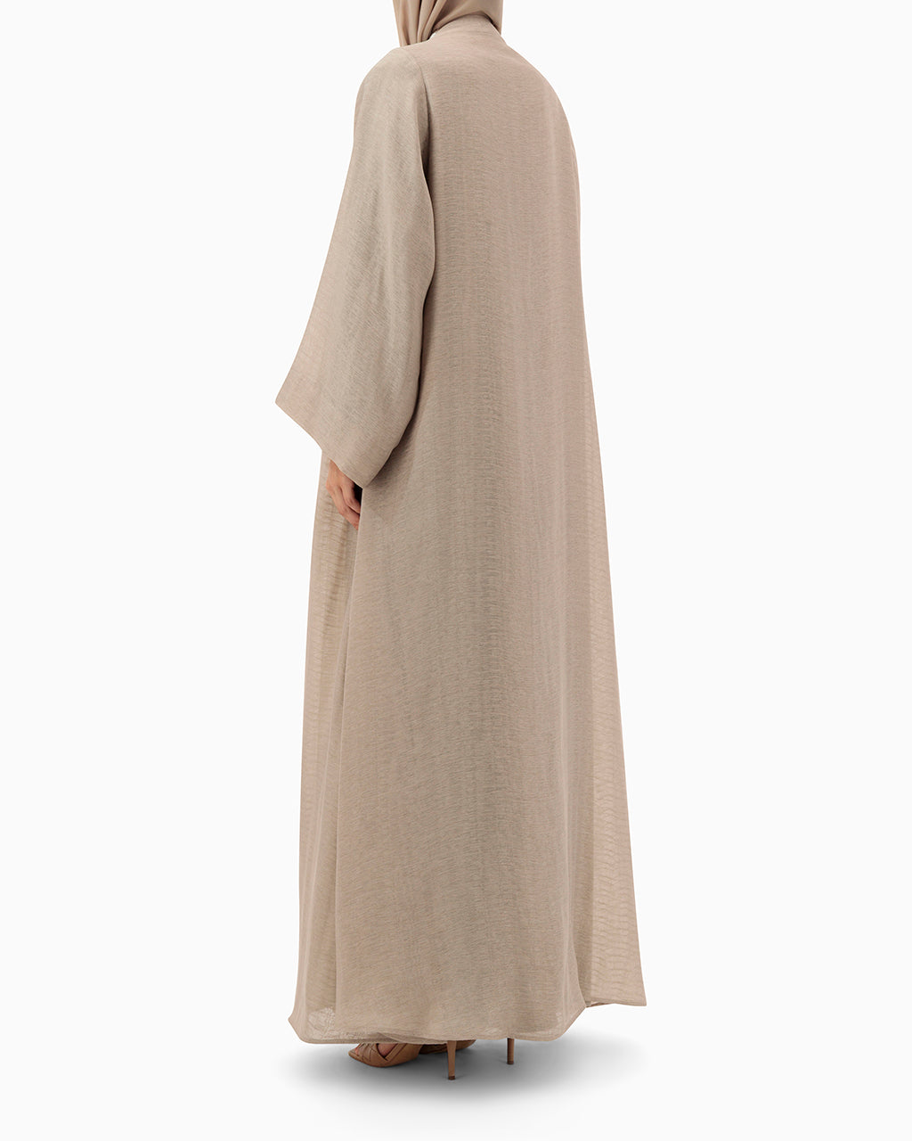 Model wears Abaya | Mauve