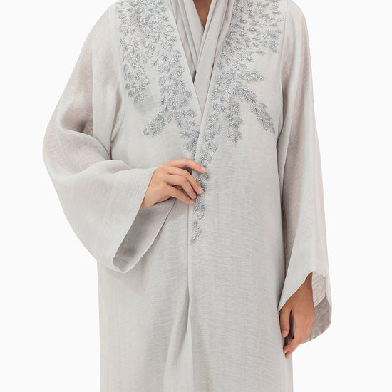 Model wears Abaya | Ice Grey