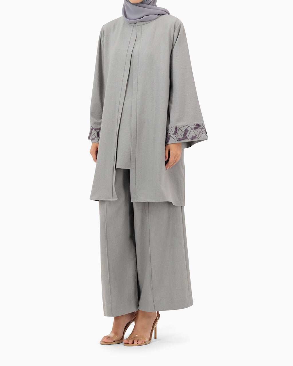 Model wears Co-ord Set | Grey