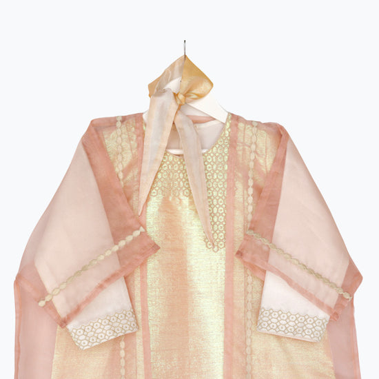 Model wears Sunset Set