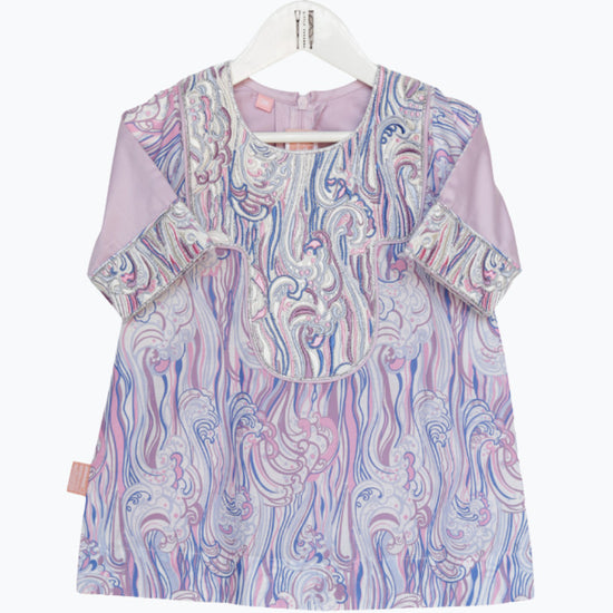 Model wears Waves Lilac