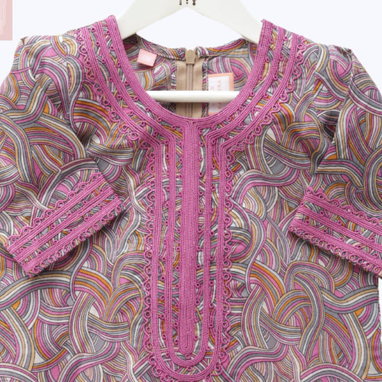 Model wears Pink Lines Hudoob