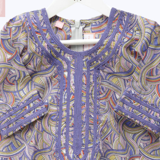 Model wears Purple Lines Hudoob