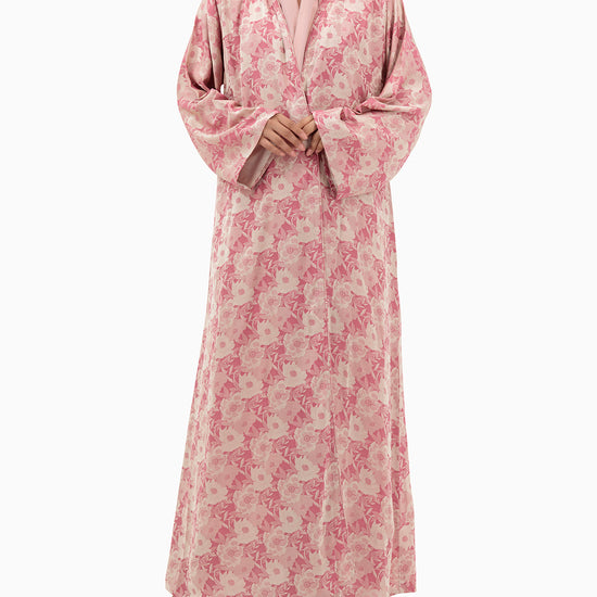 Model wears Pink With Beige Floral Abaya