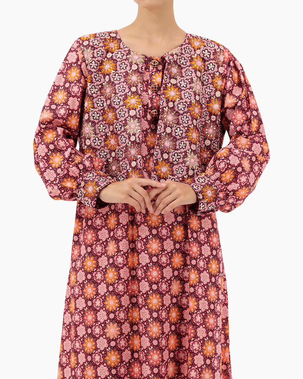 Model wears Kaftan | Maroon with Pink