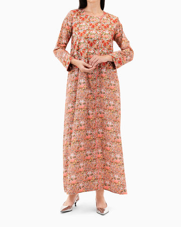 Model wears Overlap Pink Peache