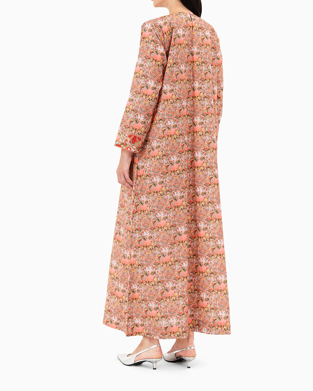 Model wears Overlap Pink Peache