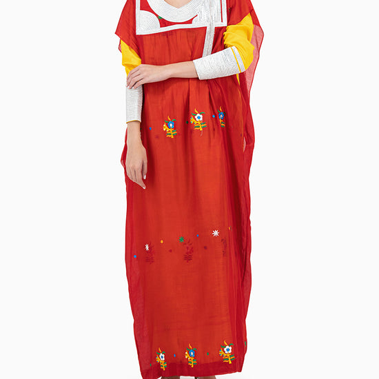 Model wears Yellow Talli With Red Thob