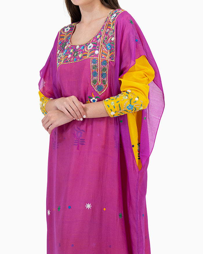 Model wears Yellow Bird With Pink Thob