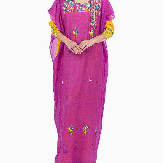 Model wears Yellow Bird With Pink Thob