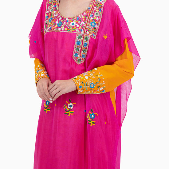 Model wears Orange Bird With Pink Thob