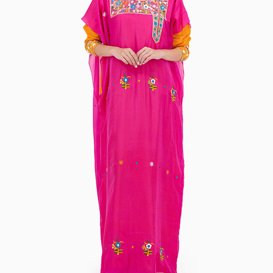 Model wears Orange Bird With Pink Thob