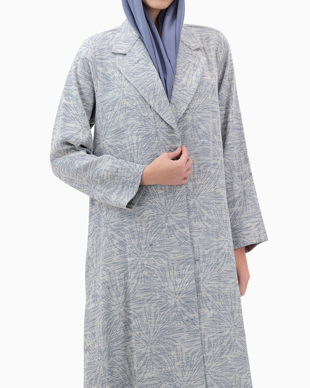 Model wears Jana Abaya