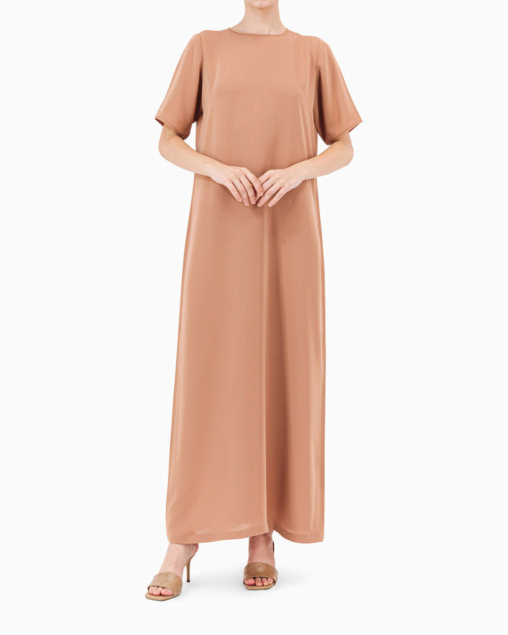 Model wears Brown Floral Abaya