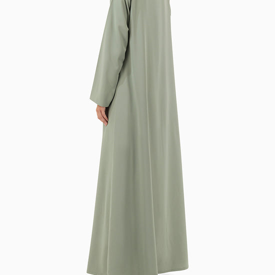 Model wears Safi | Light Green