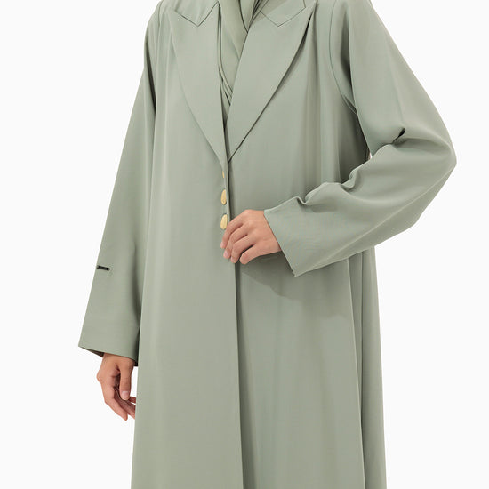 Model wears Safi | Light Green