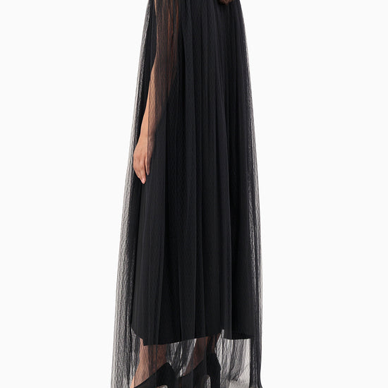 Model wears Black Wedding Abaya