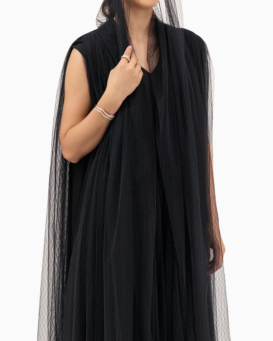 Model wears Black Wedding Abaya