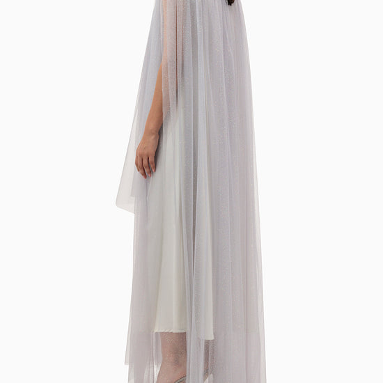 Model wears Grey Wedding Abaya